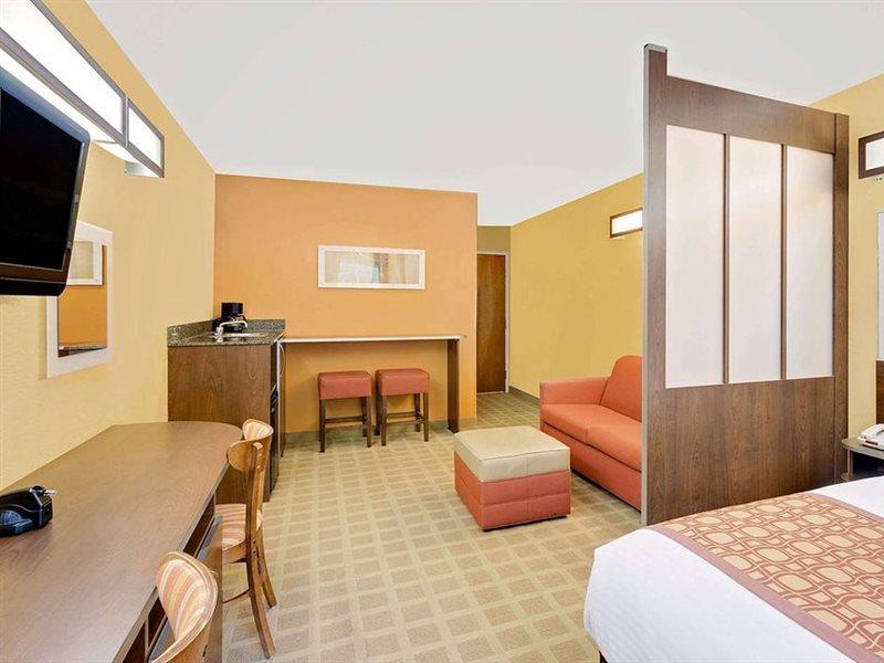 Microtel Inn & Suites By Wyndham Принстън Екстериор снимка